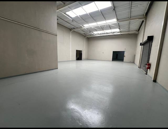 2,618M² WAREHOUSE FOR SALE IN STRIJDOMPARK